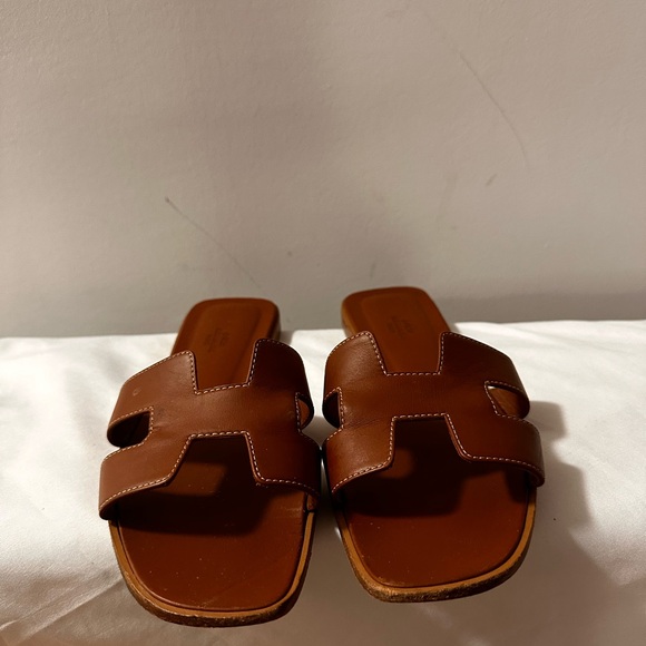 Hermès Oran Brown slides! Size 9 Great on any summer day! - Picture 4 of 8